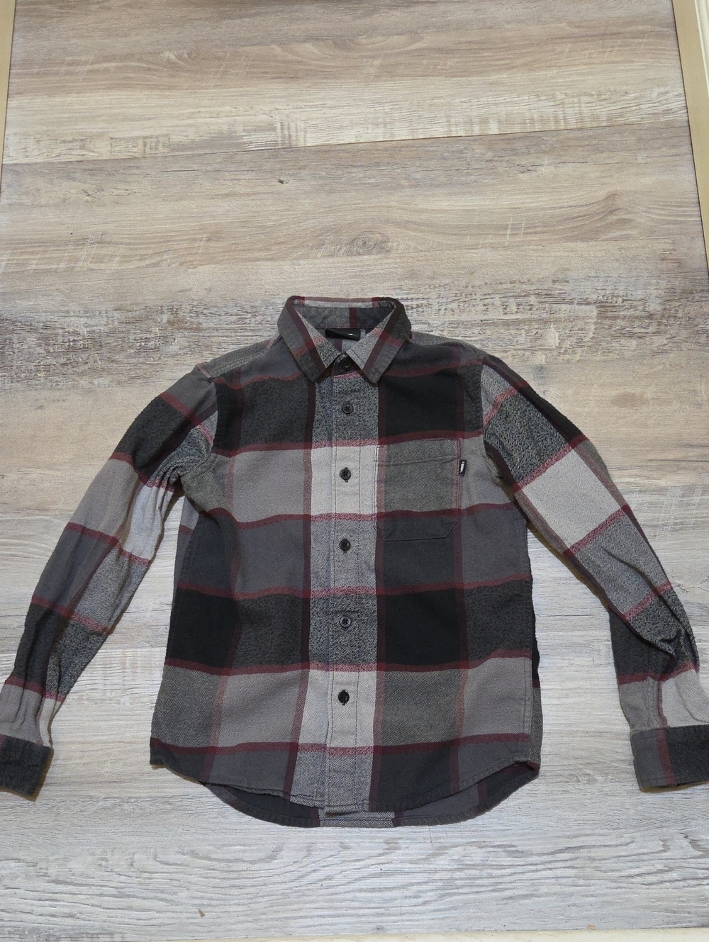 Vans Gray, Black & Maroon 100% Cotton Plaid Button-Down Shirt Boys Size S